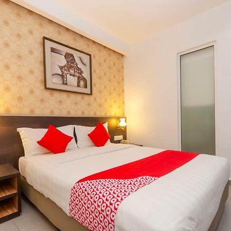 Oyo 1164 Hotel 906 Kota Laksamana Malacca ภายนอก รูปภาพ